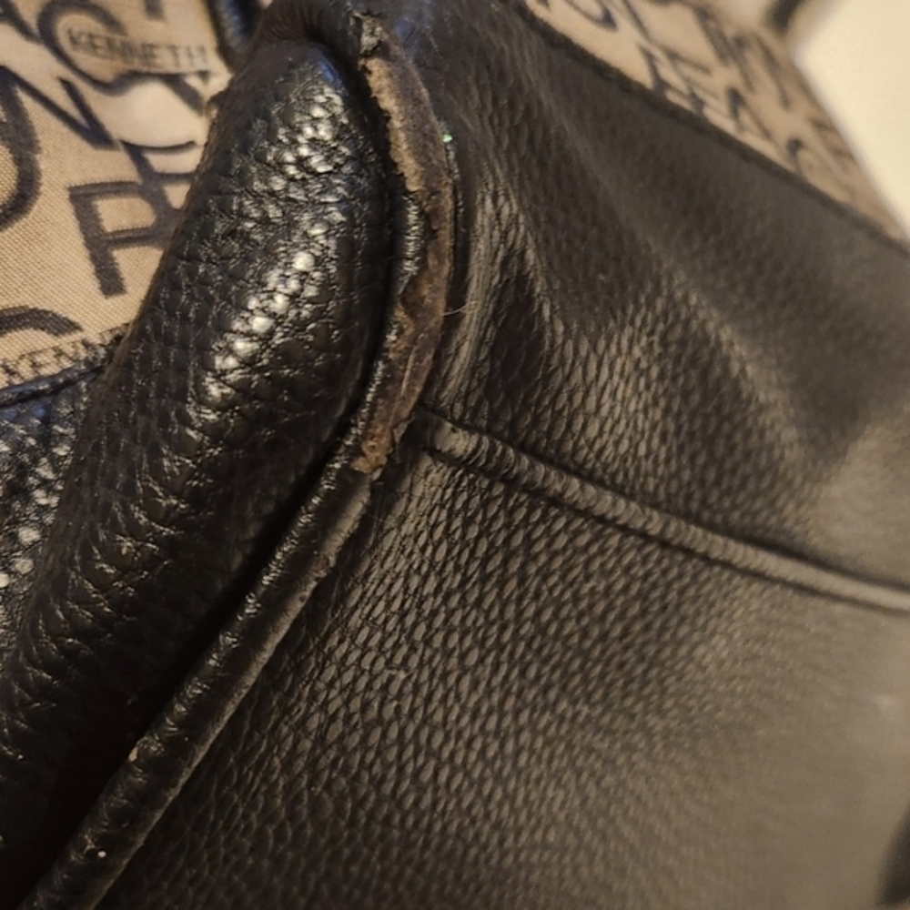 Kenneth Cole Reaction Shoulder‎ Purse - Picture 11 of 16